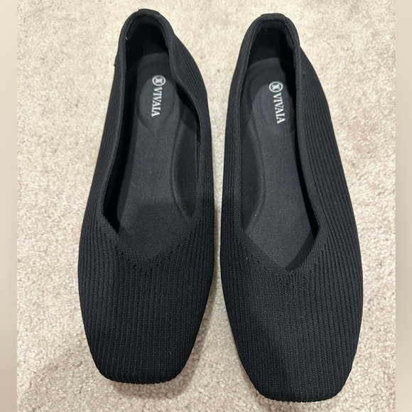 Vivaia Square-Toe V-Cut Flats (Margot 2.0) size 43/11 - Picture 3 of 6
